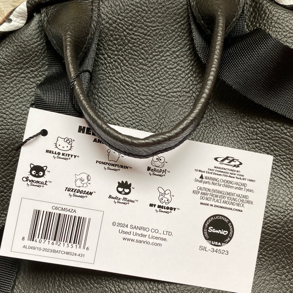 Hello Kitty Mini Backpack - Picture 4 of 4